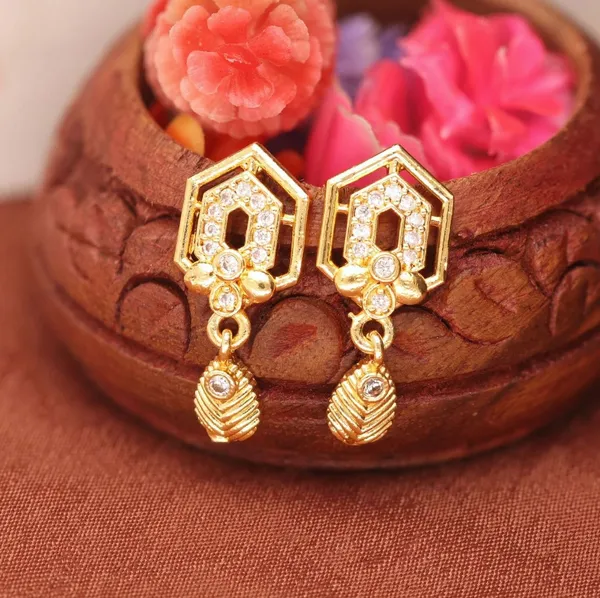 Gold_Geometric_Drop_Earrings_for_Women