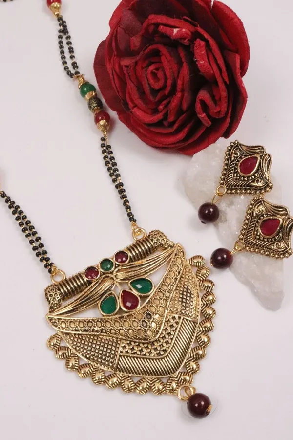 Gold_Tone_Beaded_Pendant_Necklace_And_Earrings_Set_For_Women