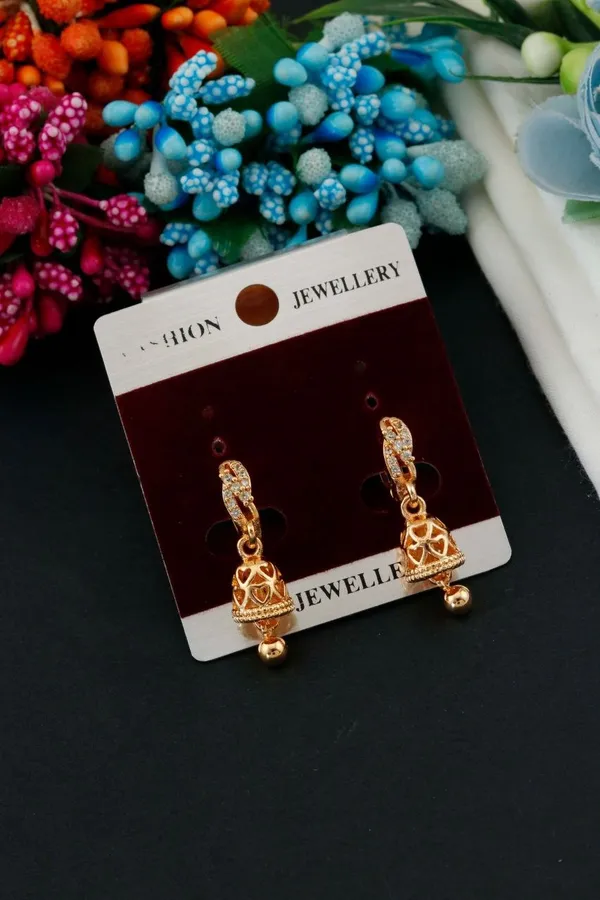 Gold_Tone_Crystal_Studded_Jhumka_Earrings