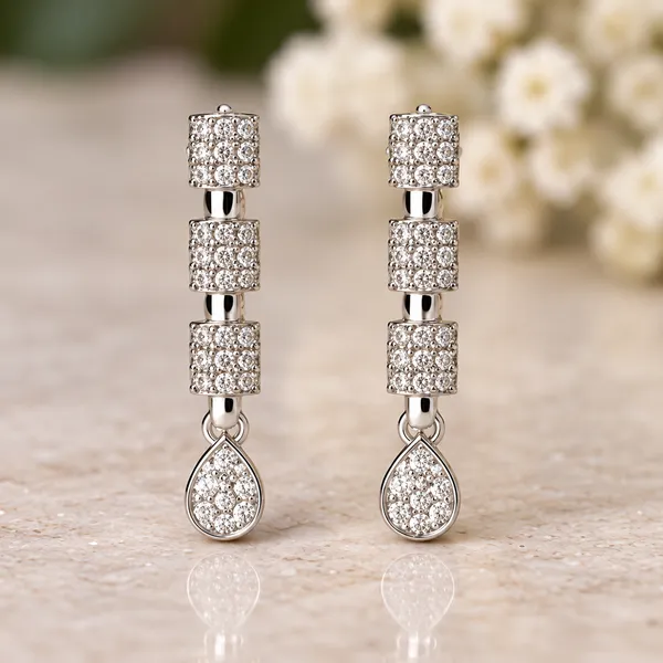 Silver_Tone_Rhinestone_Necklace_And_Earrings_Set