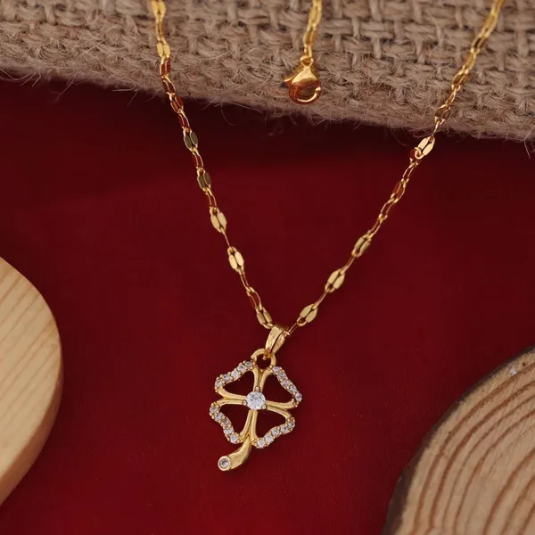 Micro_Gold_Polish_Chain-Pendant