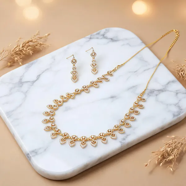 Gold_Alloy_Heart_Motif_Stone_Necklace_Set_For_Women