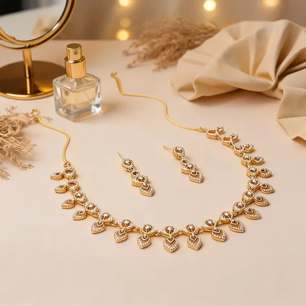 Gold_Alloy_Heart_Motif_Stone_Necklace_Set_For_Women