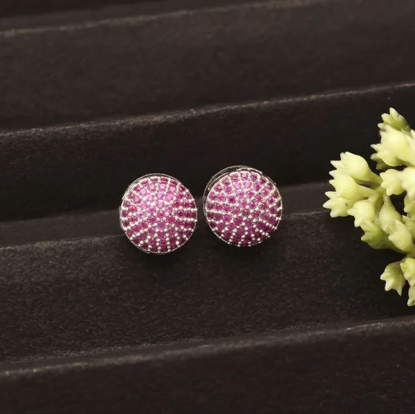 Stunning_Silver_Ad_Earring