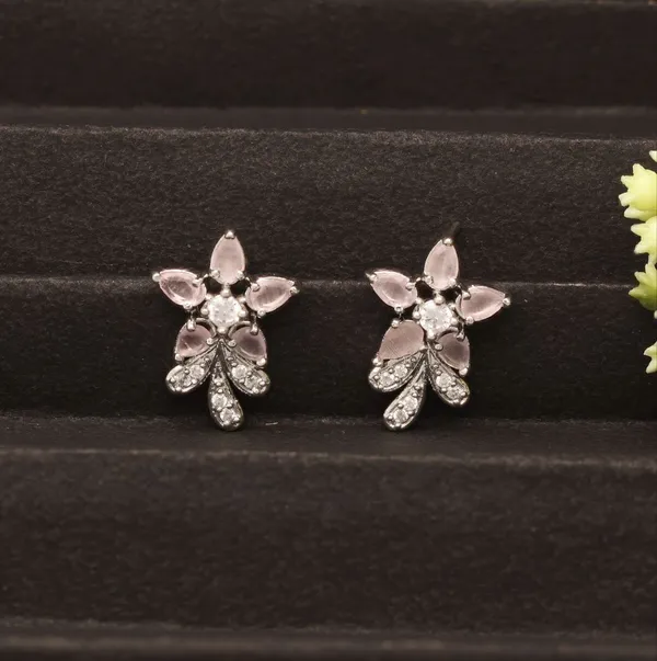 Stunning_Silver_Ad_Earring