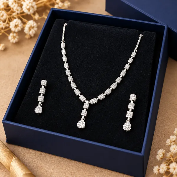 Silver_Tone_Rhinestone_Necklace_And_Earrings_Set
