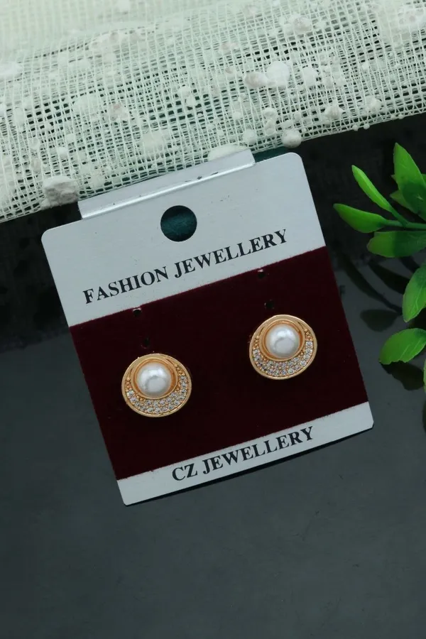 Gold_Tone_Pearl_Stud_Earrings_for_Women