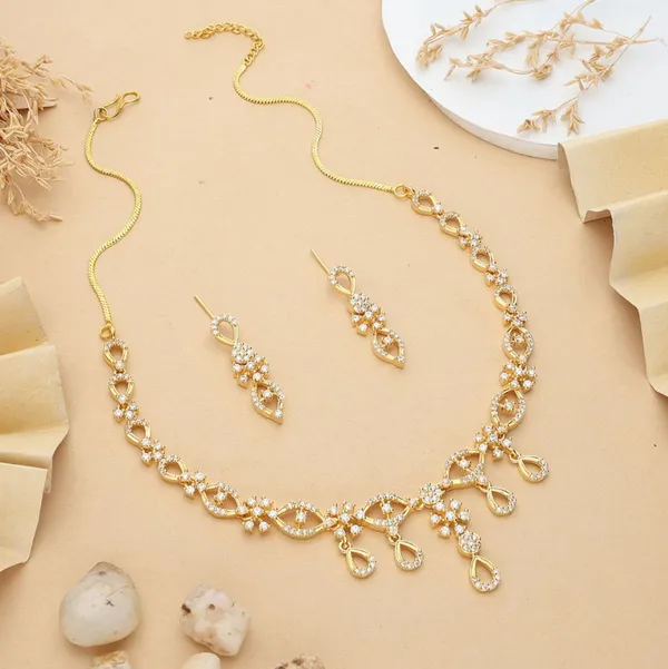 Gold_Tone_Floral_Necklace_And_Earrings_Set_for_Women