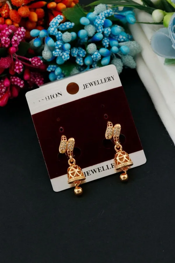 Gold_Tone_Traditional_Jhumka_Earrings_for_Women