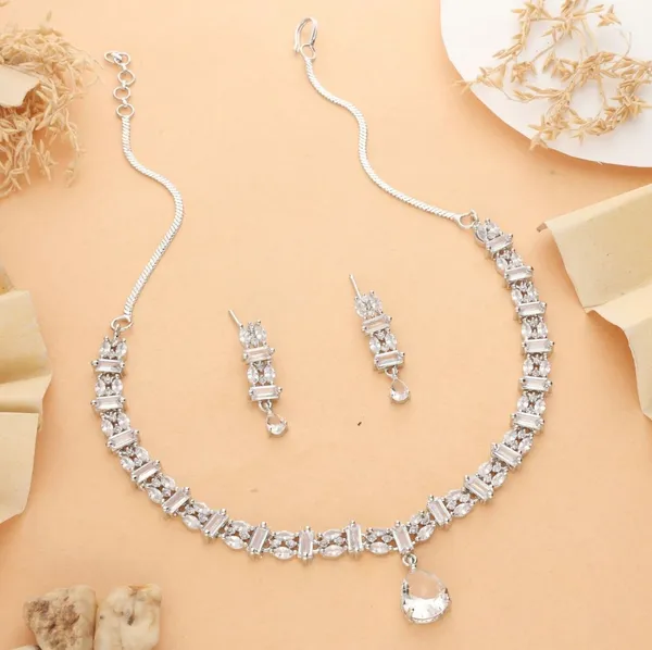 Silver_Tone_Crystal_Necklace_And_Earrings_Set_for_Women
