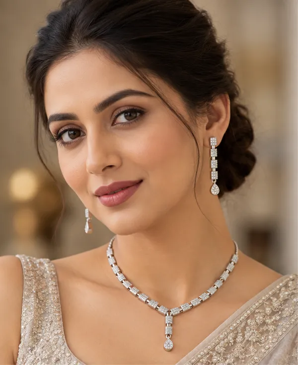 Silver-Toned_Necklace_And_Earrings_Jewellery_Set_For_Women