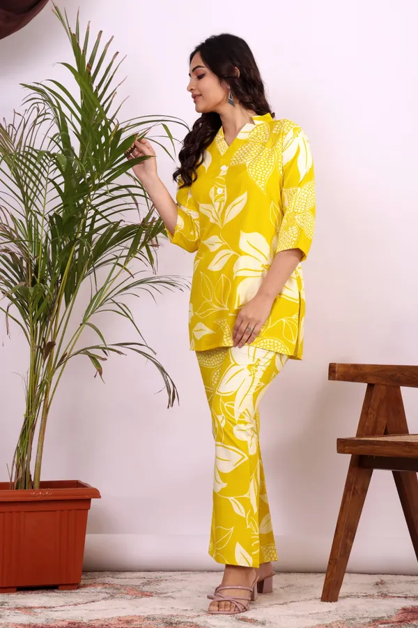Yellow_Printed_Straight_Kurta_Pant_Set_For_Women