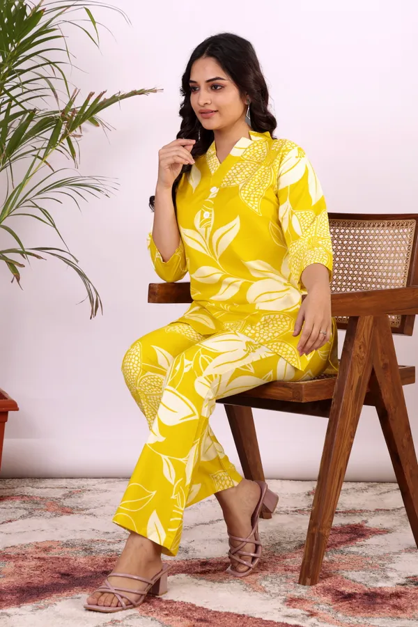 Yellow_Printed_Straight_Kurta_Pant_Set_For_Women