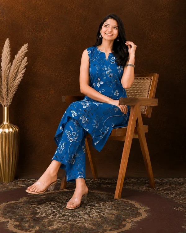 Blue_Floral_Sleeveless_Kurta_Pant_Set_for_Women