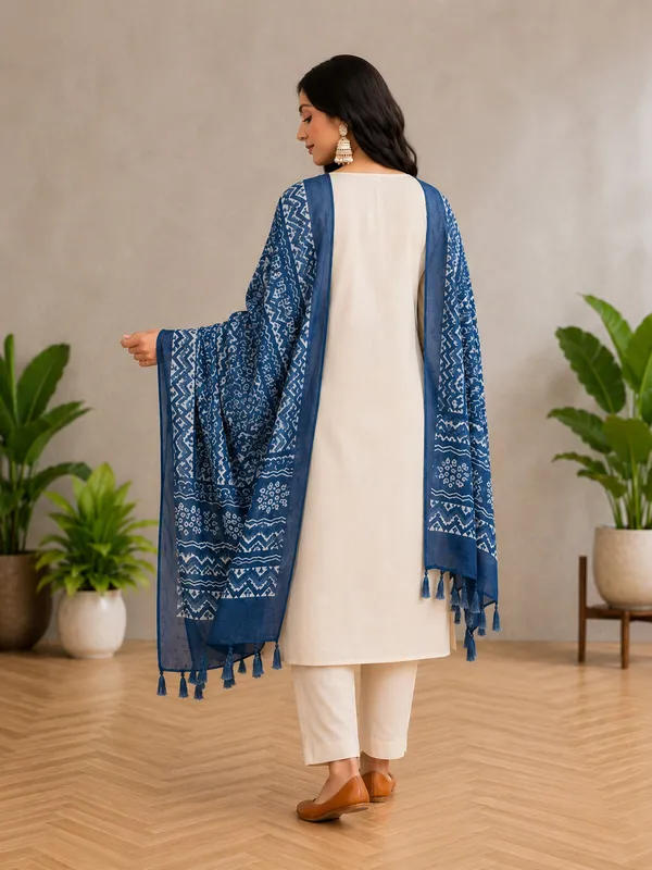Cream_Printed_Kurta_Pant_Set_With_Dupatta_For_Women