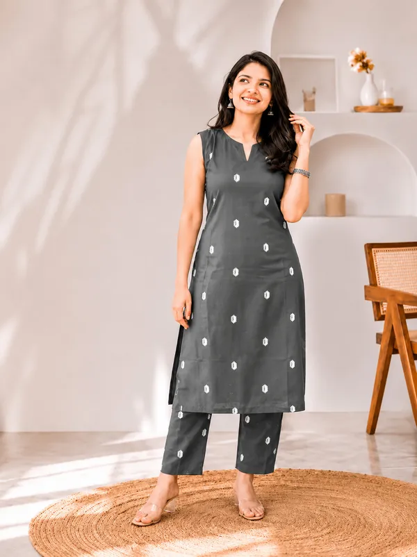 Grey_Printed_Straight_Kurta_Set_For_Women