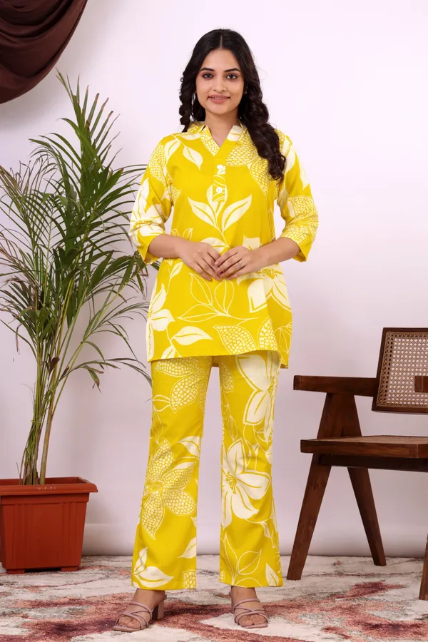 Yellow_Printed_Straight_Kurta_Pant_Set_For_Women
