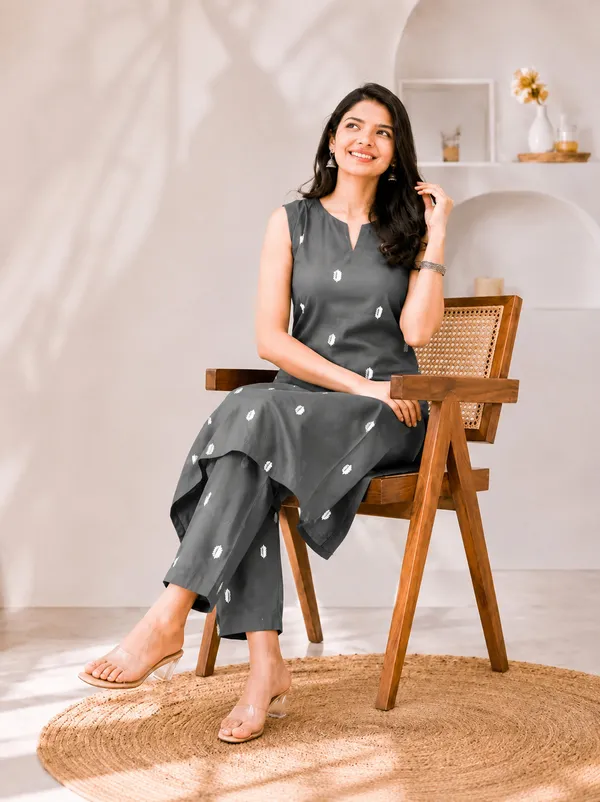 Grey_Printed_Straight_Kurta_Set_For_Women