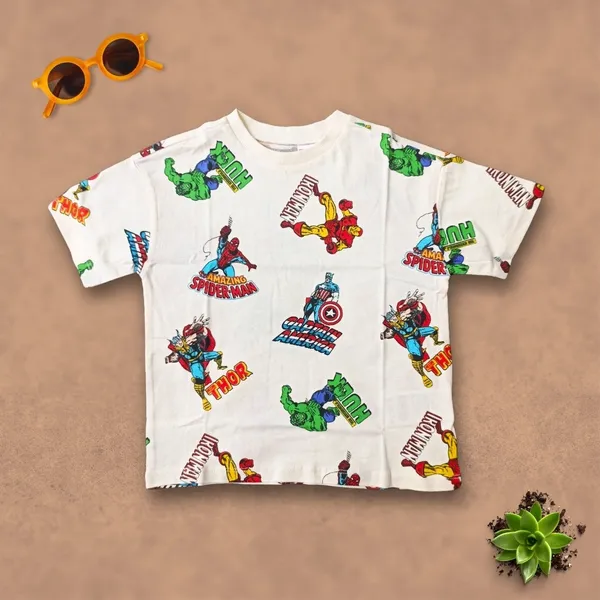 Superhero_Pattern_|_Off_White_T-Shirt