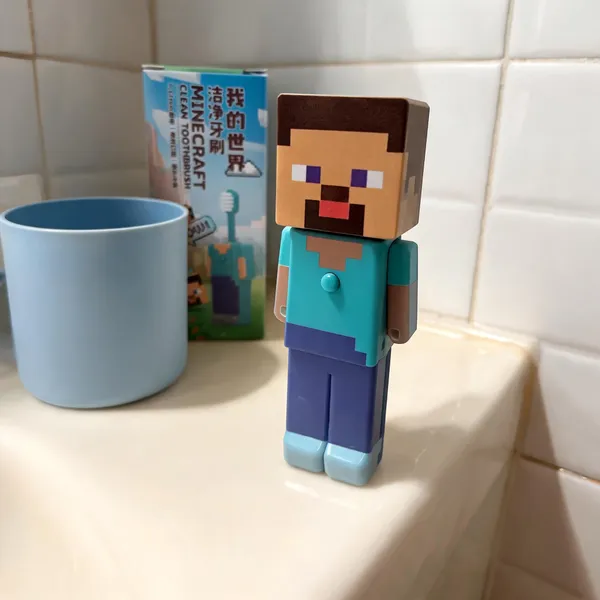 Multicolor_Minecraft_Character_Toothbrush_For_Kids