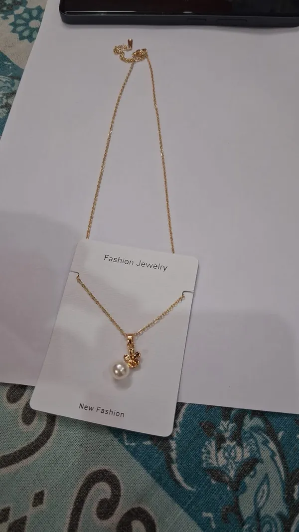 Gold_Pearl_Brass_Chain_Pearl_Charm_Pendant_For_Women