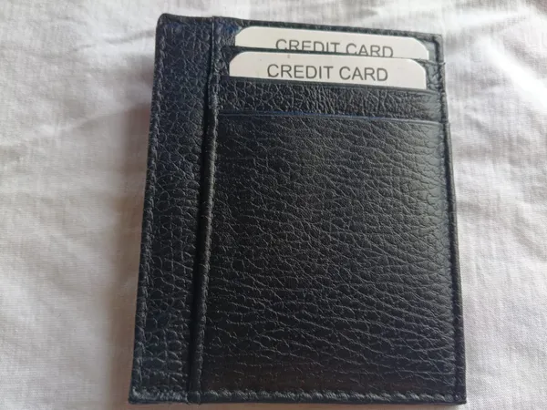 Black_Textured_Card_Holder_for_Men