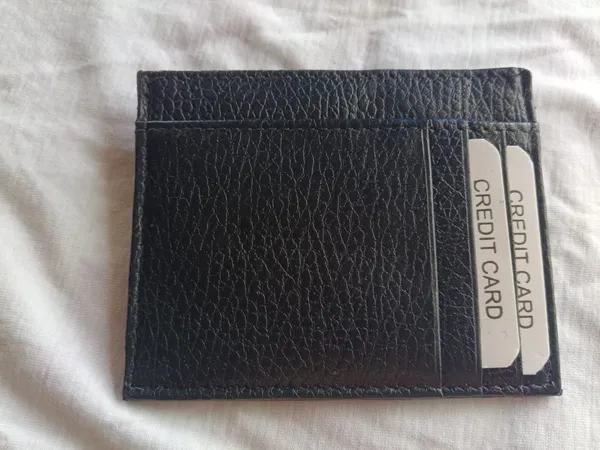 Black_Textured_Card_Holder_for_Men