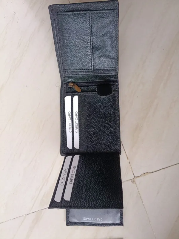 Black_Textured_Bifold_Wallet_for_Men