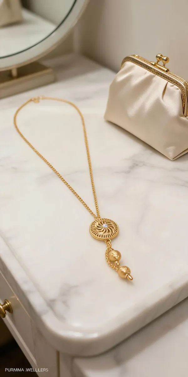 Gold_Brass_Textured_Pendant_Necklace_Chain_For_Women