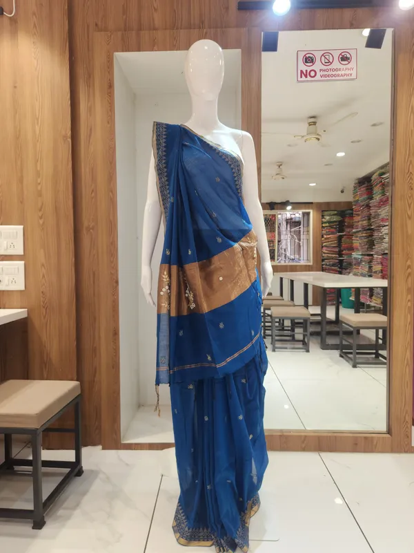 Blue_Embellished_Saree_for_Women