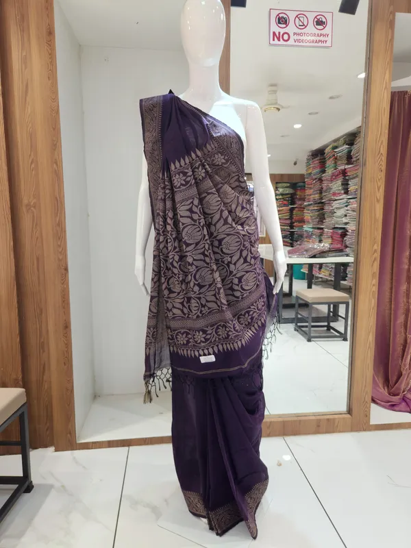 Purple_Floral_Print_Saree_for_Women