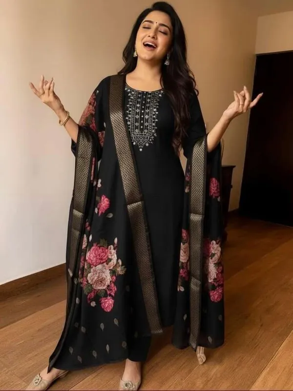 Black_Rayon_Embroidered_Kurta_Set_For_Women
