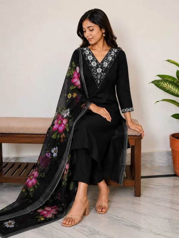 Black_Rayon_Embroidered_Kurta_Set_For_Women