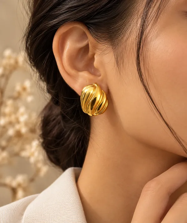Gold_Metal_Oval_Textured_Stud_Earrings_For_Women