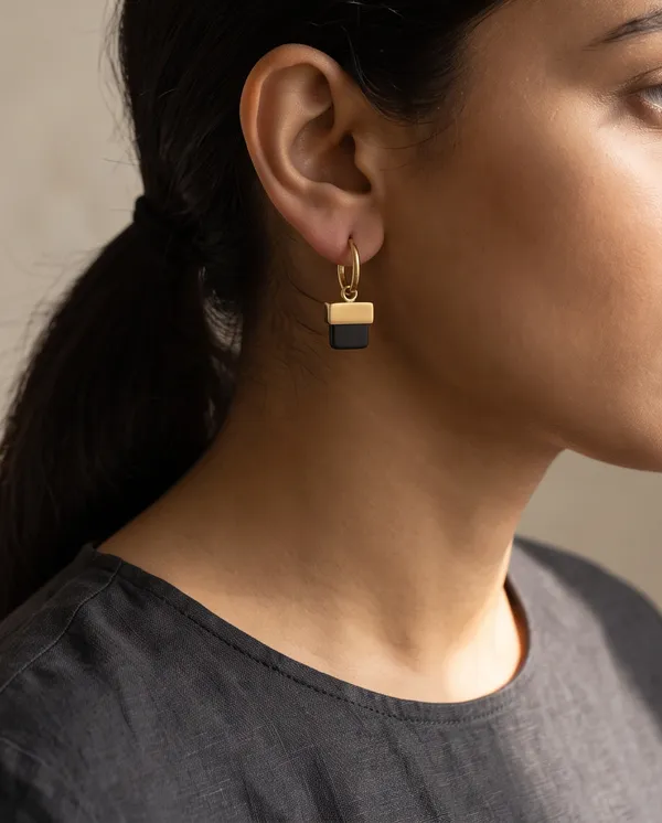 Gold_Metal_Geometric_Drop_Earrings_For_Women