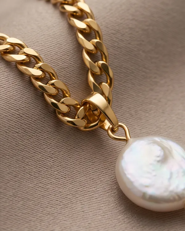 Gold_Metal_Linked_Chain_Pearl_Pendant_Necklace_For_Women