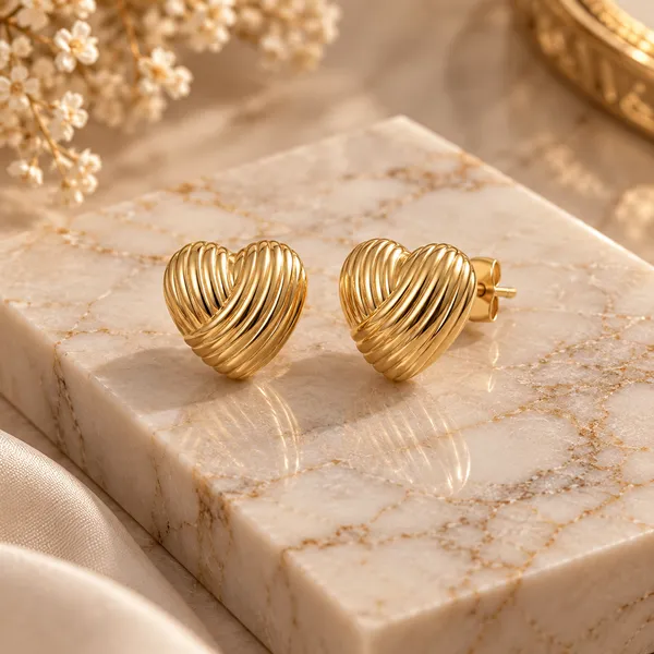 Gold_Metal_Ribbed_Heart_Stud_Earrings_For_Women