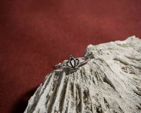 Raina_Crown_Ring