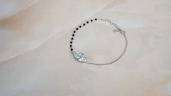 Noctyra_Bracelet