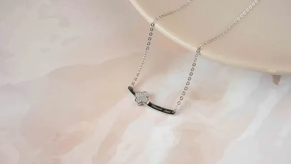 Forever_Love_Clover_Necklace