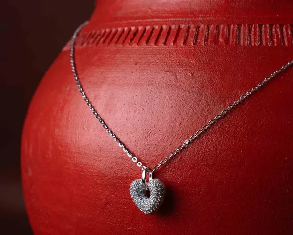 Dilora_Necklace