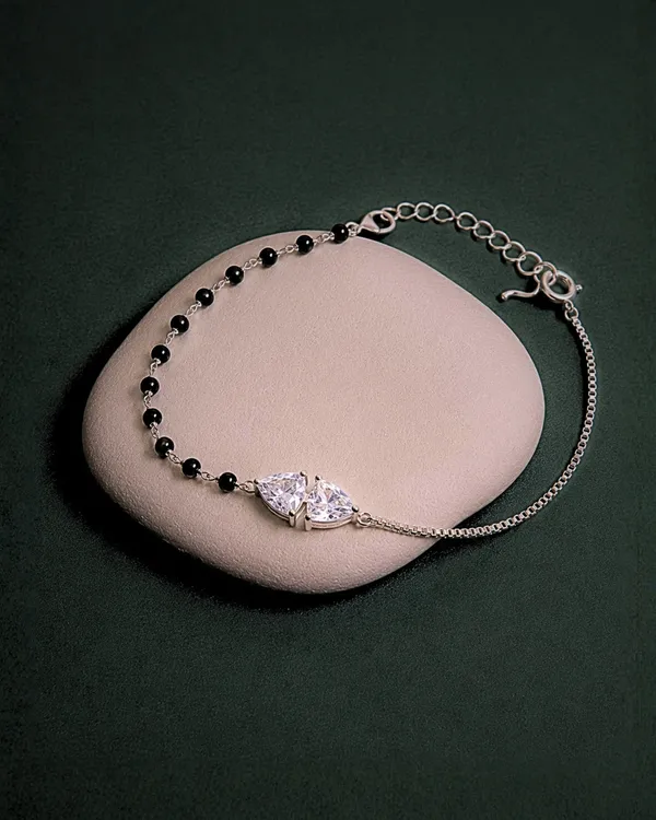 Noctyra_Bracelet