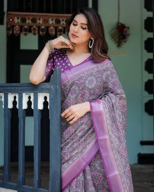 Elegant_Lavender_Purple_Woven_Linen_Cotton_Saree_For_Women