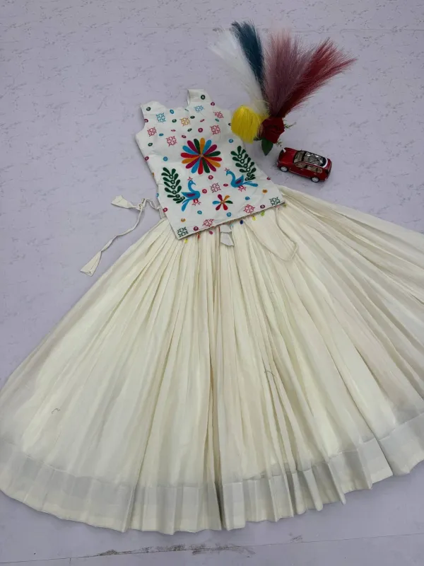 Navratri_Special_Lehenga_Choli_White_Khadi_Cotton_Thread_Lehenga_Choli