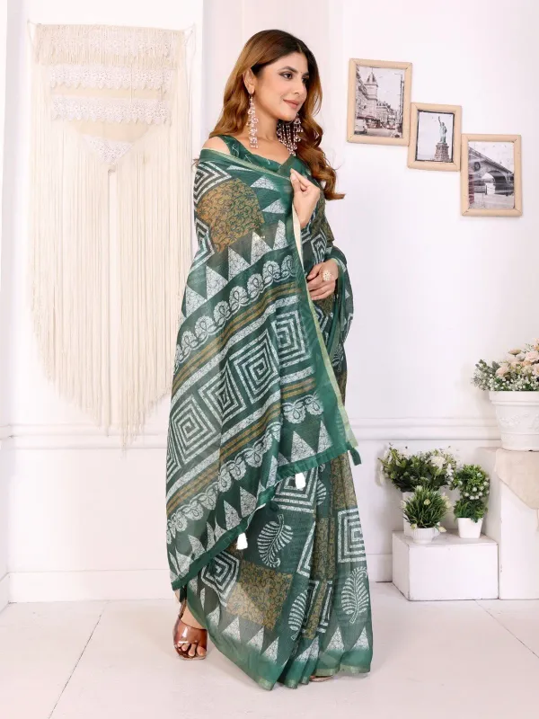 Stylish_Linen_Saree_With_Geometric_Digital_Print