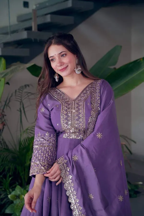 Women_S_Embroidered_Anarkali_Gown_With_Dupatta_Flared_Ethnic_Full_Length_Traditional_Dress