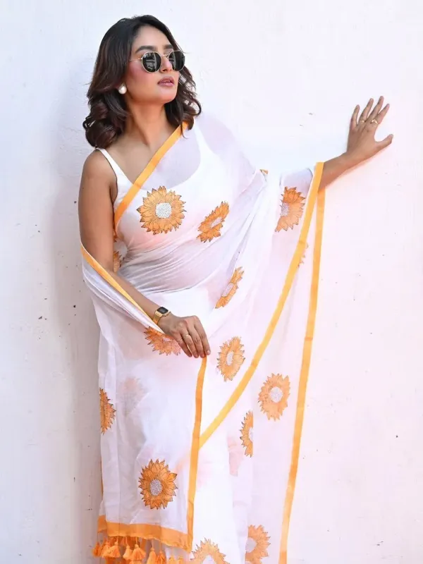 Off_White_Linen_Yellow_Floral_Printed_Saree
