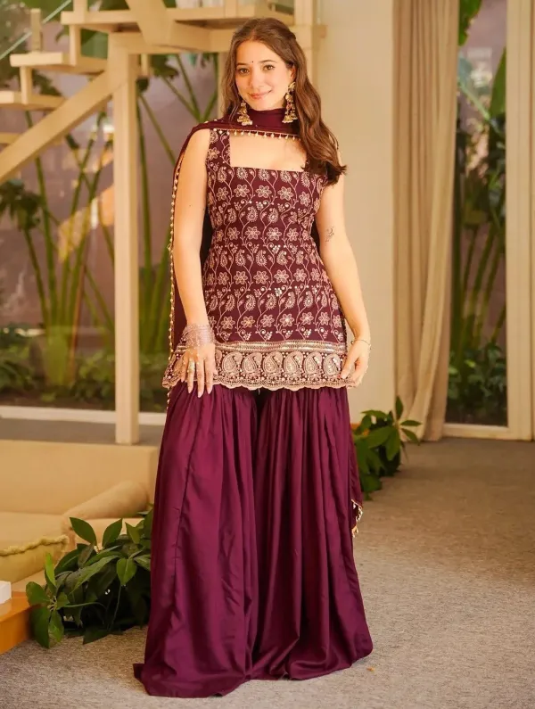 Women_Ethnic_Motifs_Embroidered_Regular_Sequinned_Kurti_With_Sharara_With_Dupatta