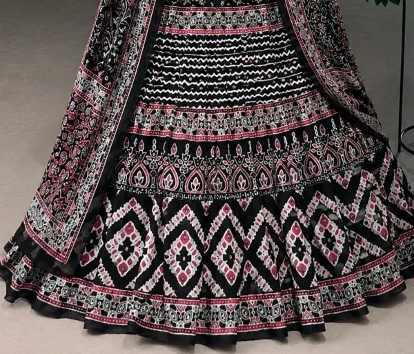 Graceful_Ajarakh_Print_Traditional_Choli_Style_For_Women