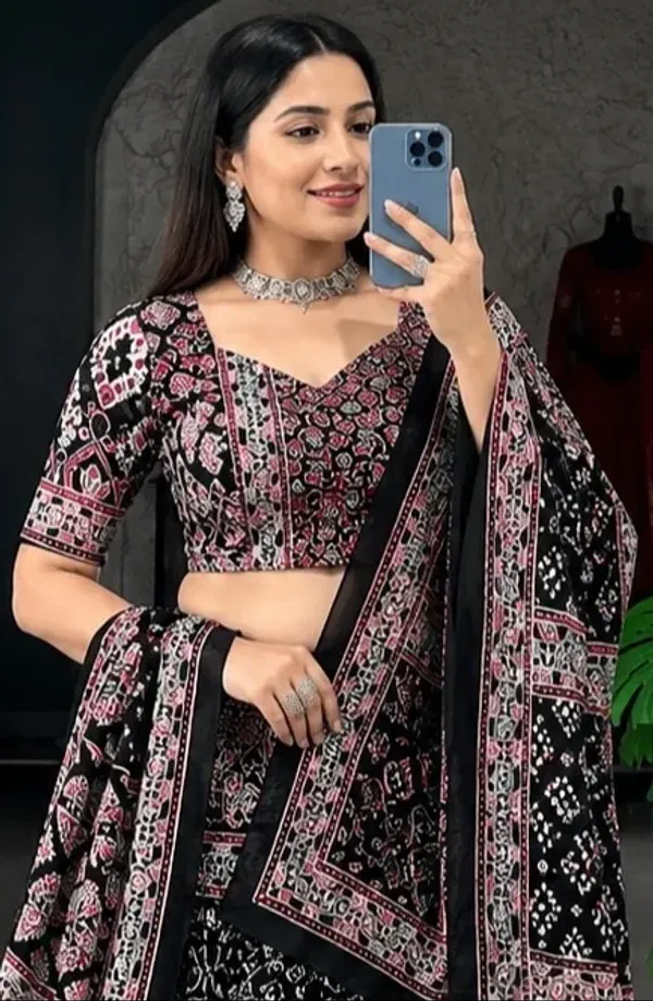 Graceful_Ajarakh_Print_Traditional_Choli_Style_For_Women